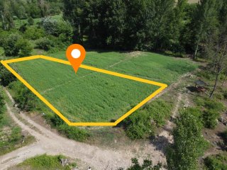 AVCI EMLAK’TAN GEYVE ŞEHREN’DE DERE KENARINDA YOLA CEPHE 1150 m² DÜMDÜZ ARAZİ