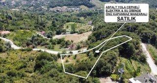 AKINCI KÖYÜNDE 2354 m² RESMİ YOLA CEPHELİ, MANZARALI, ELEKTRİK SU DİBİNDE YATIRIMLIK ARAZİ