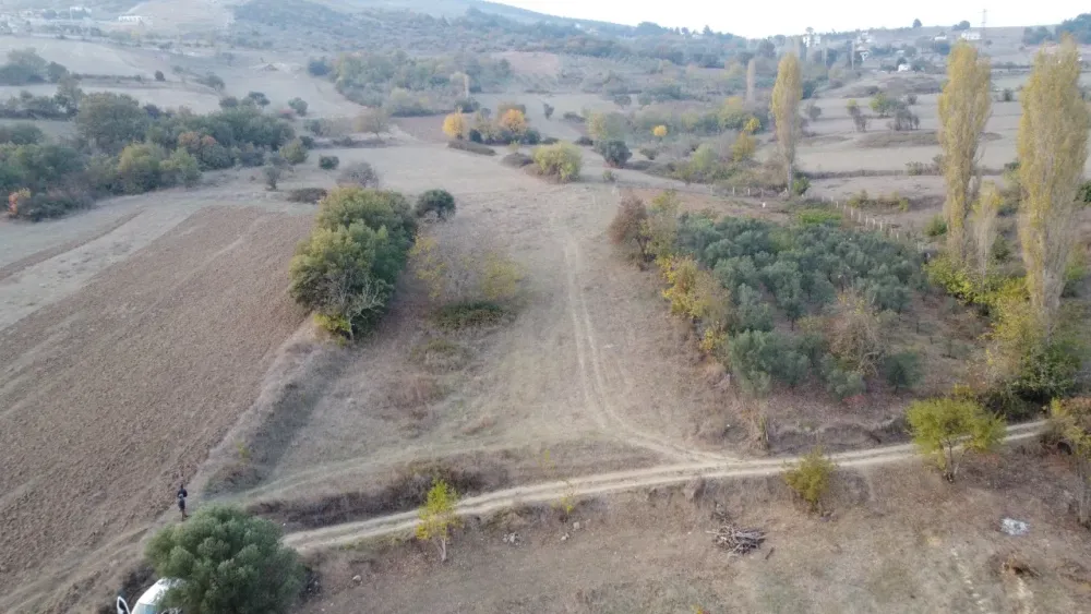 AVCI EMLAK'TAN GEYVE DÜZAKÇAŞEHİR MAHALLESİNDE 3713 m2 TAM YATIRIMLIK KUPON ARSA