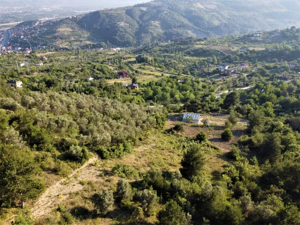 AVCI EMLAK'TAN GEYVE KÖPRÜBAŞI'NDA 1127 m2 MANZARALI TİNY HOUSE VE PREFABRİK İÇİN ARSA