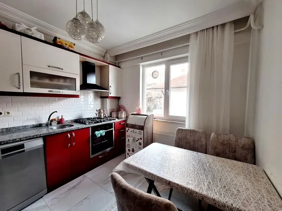 SERDİVAN MERKEZDE SATILIK 2+1 DAİRE