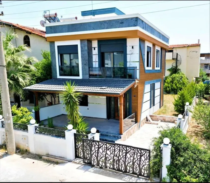 Seferihisar Payamlı Da Deniz Tarfında Satılık 3+1 Villa