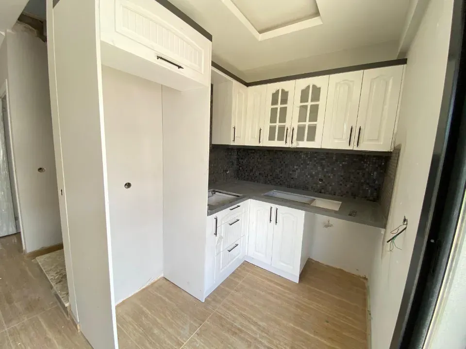 Menderes Özdere de Geneş Bahçeli Satılık Sıfır 3+1 Villa