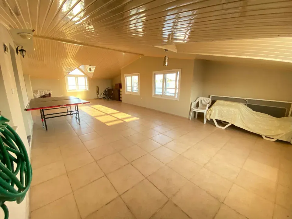 Ürkmez De Tek Mustakil Deniz Tarafı Ultra Lükx Satılık 4+2 Villa