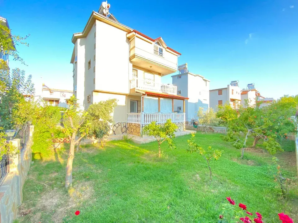 Ürkmez De Tek Mustakil Deniz Tarafı Ultra Lükx Satılık 4+2 Villa