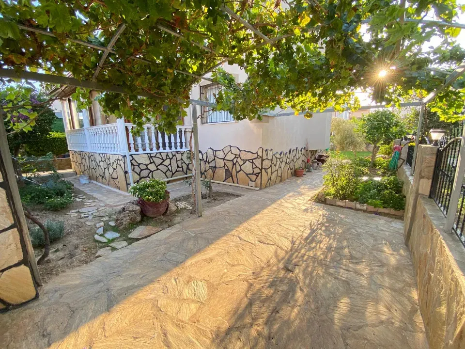 Ürkmez De Tek Mustakil Deniz Tarafı Ultra Lükx Satılık 4+2 Villa