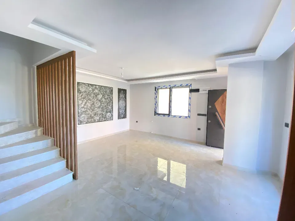 Doğanbey De Denize 300M2 Mustakil Bahçeli Satılık 3+1 Villa