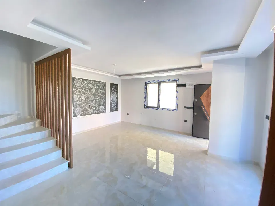 Doğanbey De Denize 300M2 Mustakil Bahçeli Satılık 3+1 Villa
