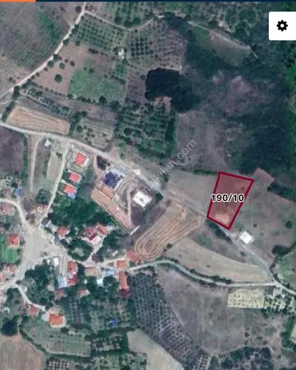 DÜZAKÇAŞEHİR MAH. 2338 m² İMARA SINIR, RESMİ YOLA CEPHELİ TAM YATIRIMLIK ARAZİ