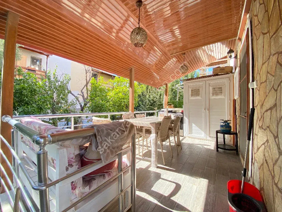 Doğanbey'de Site İçerisinde Geniş Bahçeli Müstakil.satılık 4+1 Villa