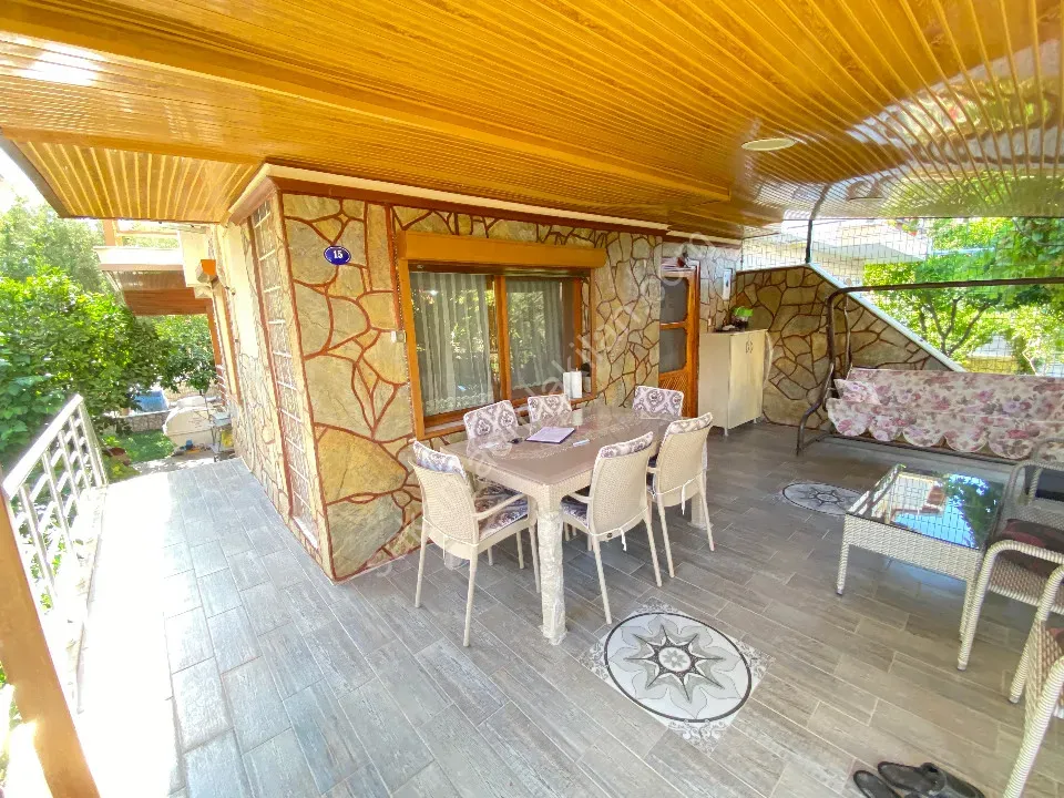 Doğanbey'de Site İçerisinde Geniş Bahçeli Müstakil.satılık 4+1 Villa