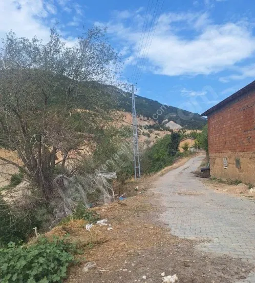 GEYVE AKDOĞAN KÖYÜNDE YATIRIMLIK 430 m² KONUT İMARLI HESAPLI ARSA