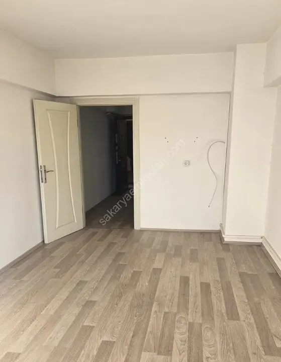 ADAPAZARI TIĞCILAR MAHALLESİNDE KİRALIK OFİS