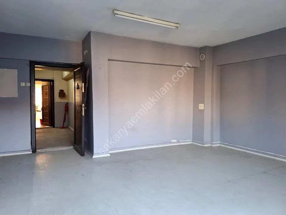 ADAPAZARI TIĞCILAR MAHALLESİNDE KİRALIK OFİS