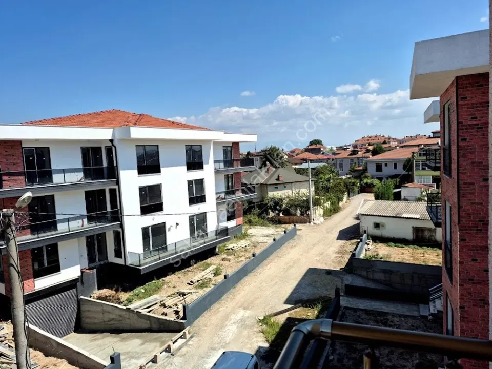 ADAPAZARI AKINCILAR MAHALLESİNDE KİRALIK 2+1 DAİRE