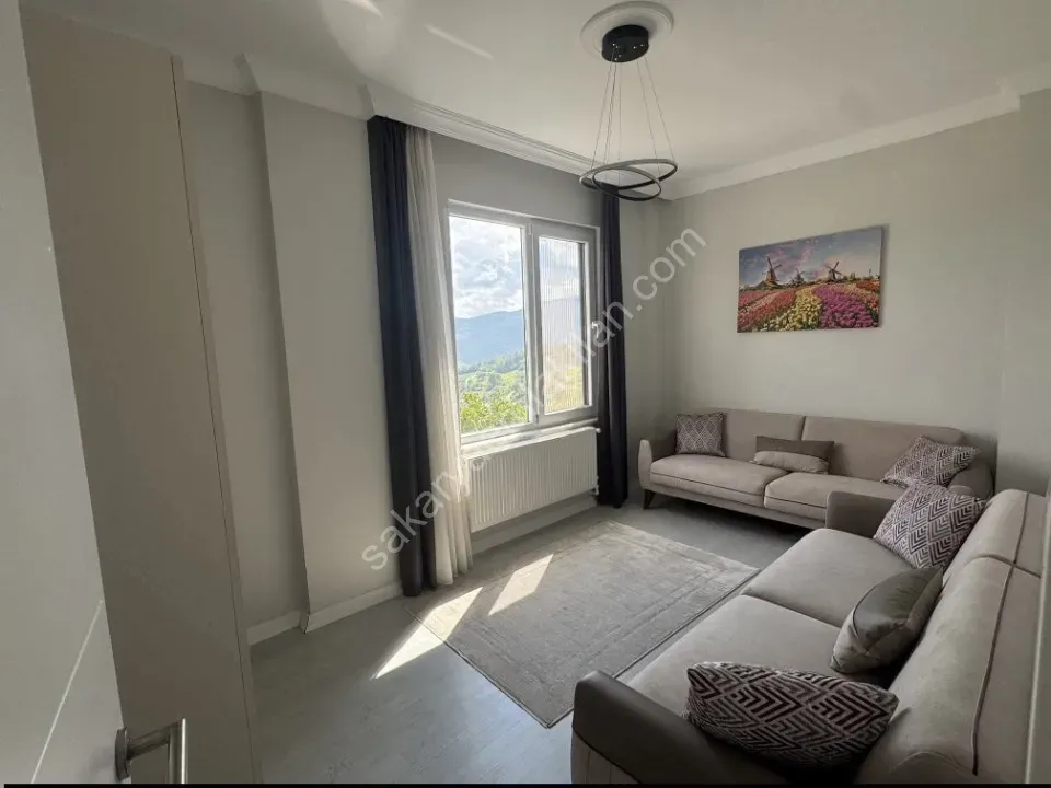 Sakarya -Geyve Akıncı Mahallesinde  5+1 Dublex Köy Evi