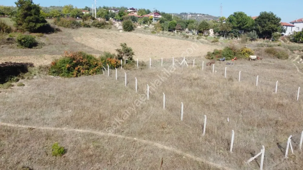 SAKARYA GEYVE DÜZAKÇAŞEHİR MAH.350 M2 KONUT İMARLI ARSA