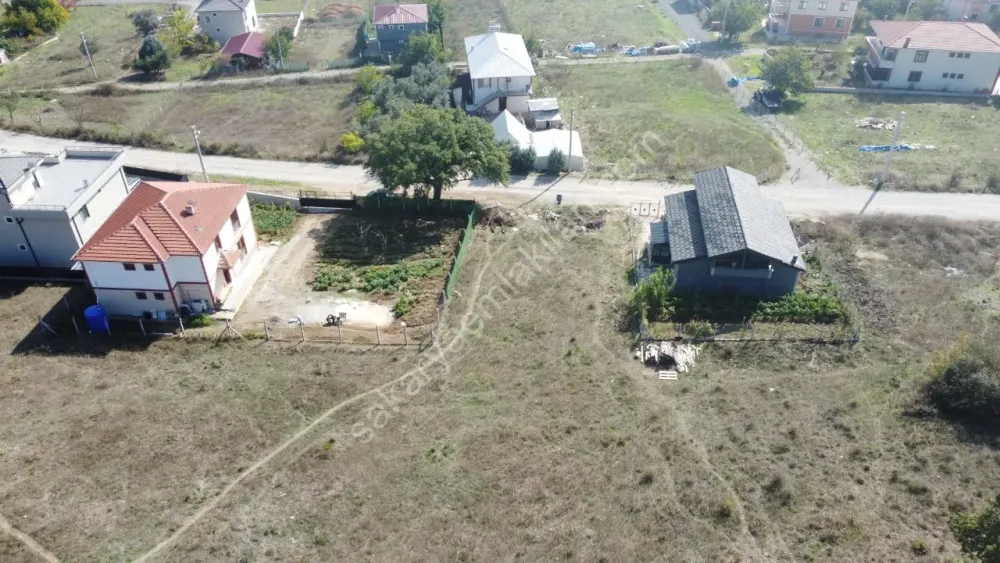 SAKARYA GEYVE DÜZAKÇAŞEHİR MAH.350 M2 KONUT İMARLI ARSA