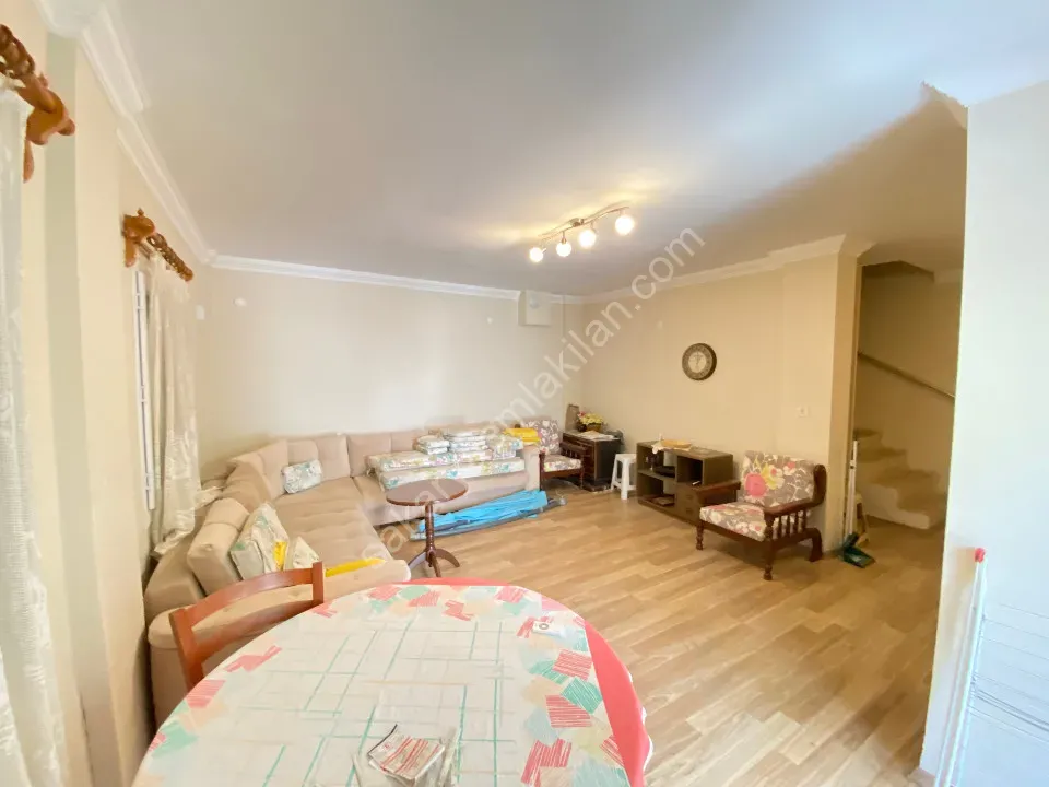 Seferihisar Ürkmez'de Plajına 50M Deniz Tarafı Satılık 3+1 Villa