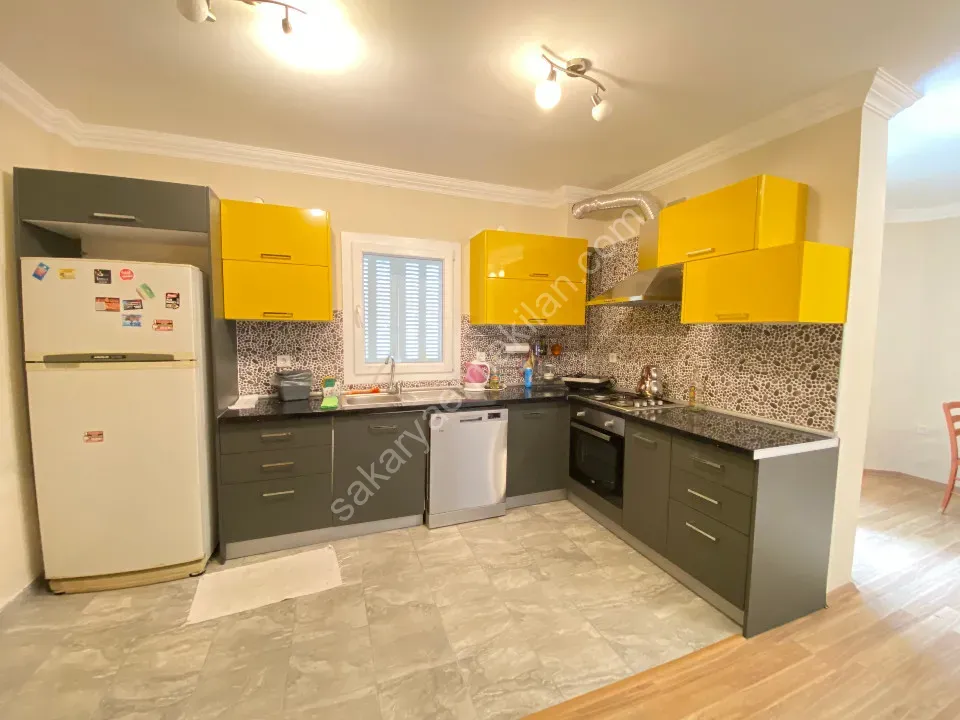 Seferihisar Ürkmez'de Plajına 50M Deniz Tarafı Satılık 3+1 Villa