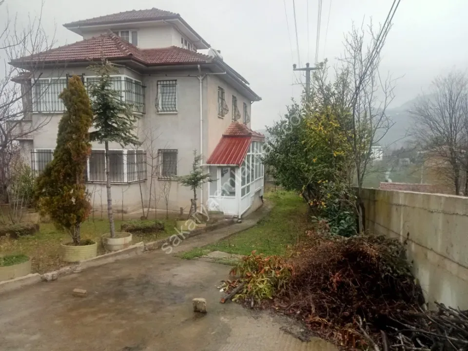 Akyazı satılık villa