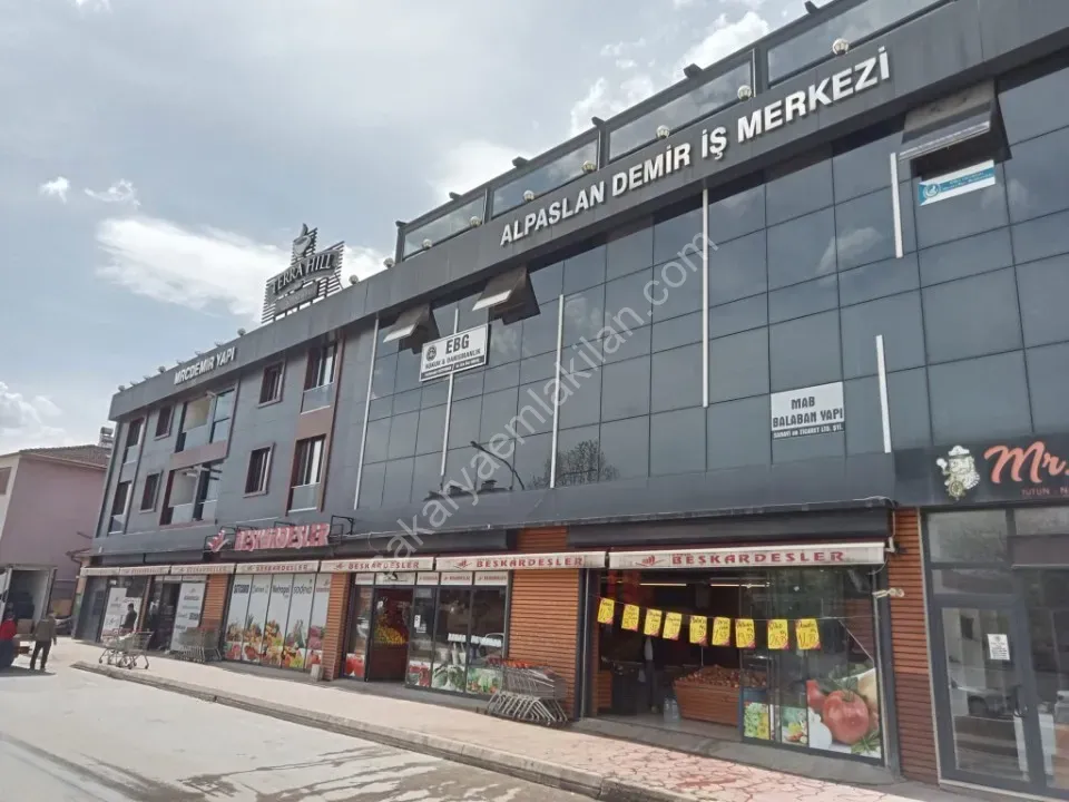 Akyazı satılık ofis