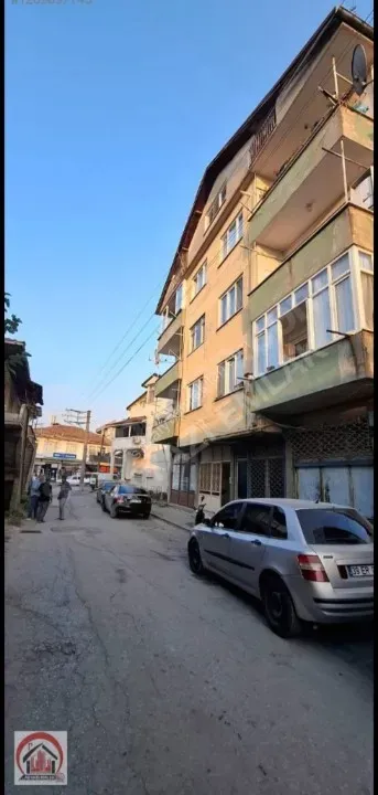 AKYAZI EMLAK'TAN ADA CADDESİ ÜZERİ YENİ CAMİDE SATILIK 3+1 DAİRE