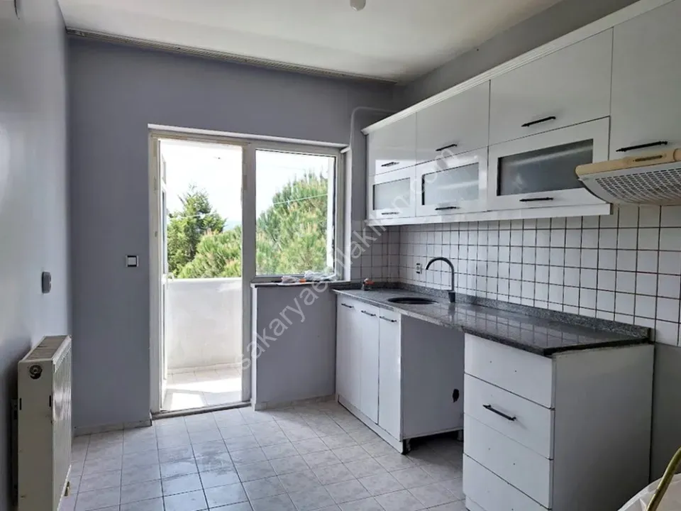 ADAPAZARI KARAMAN MAHALLESİNDE SATILIK 3+1 DAİRE