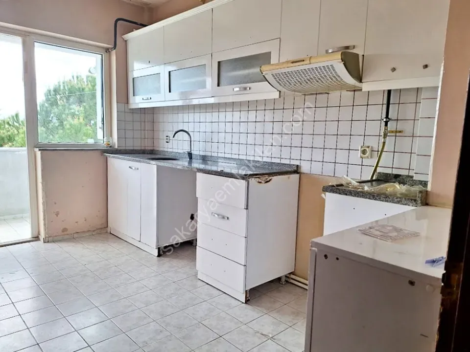 ADAPAZARI KARAMAN MAHALLESİNDE SATILIK 3+1 DAİRE