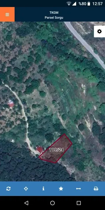 GEYVE OKUL MAH. MERKEZE YAKIN 1052 m² MANZARALI ETRAFI ÇEVRİLİ TAM HOBİ BAHÇELİK