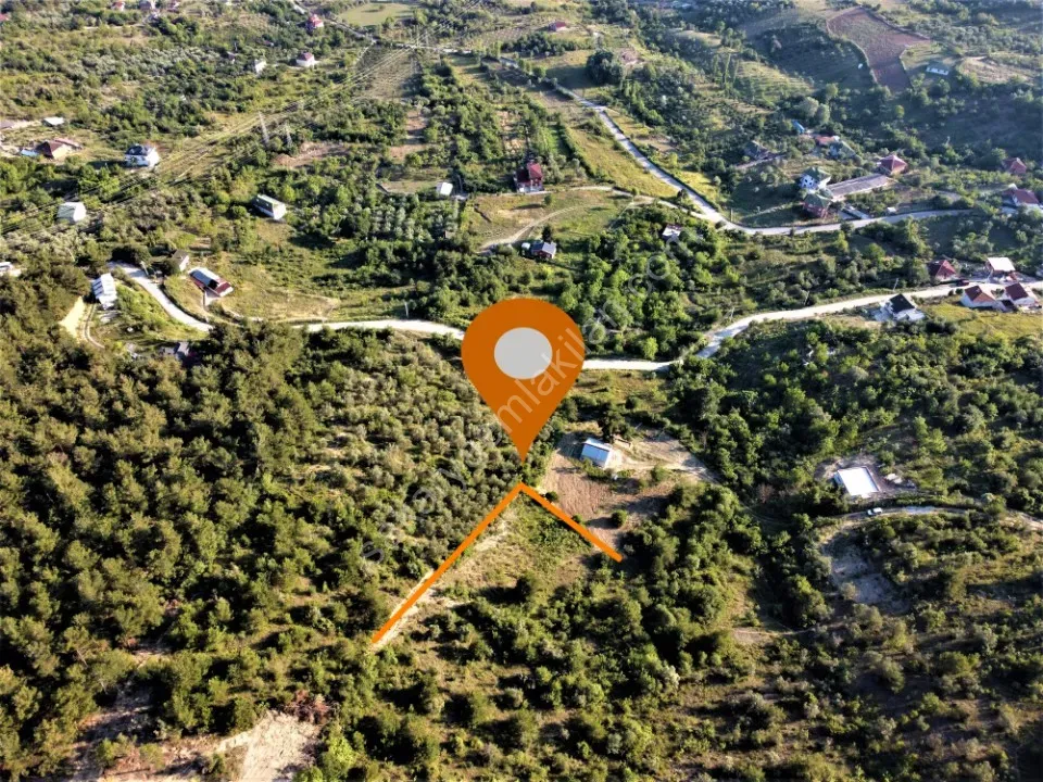 GEYVE KÖPRÜBAŞI MAHALLESİNDE 1127 m² MANZARALI TİNY HOUSE VE PREFABRİK İÇİN KONUMDA