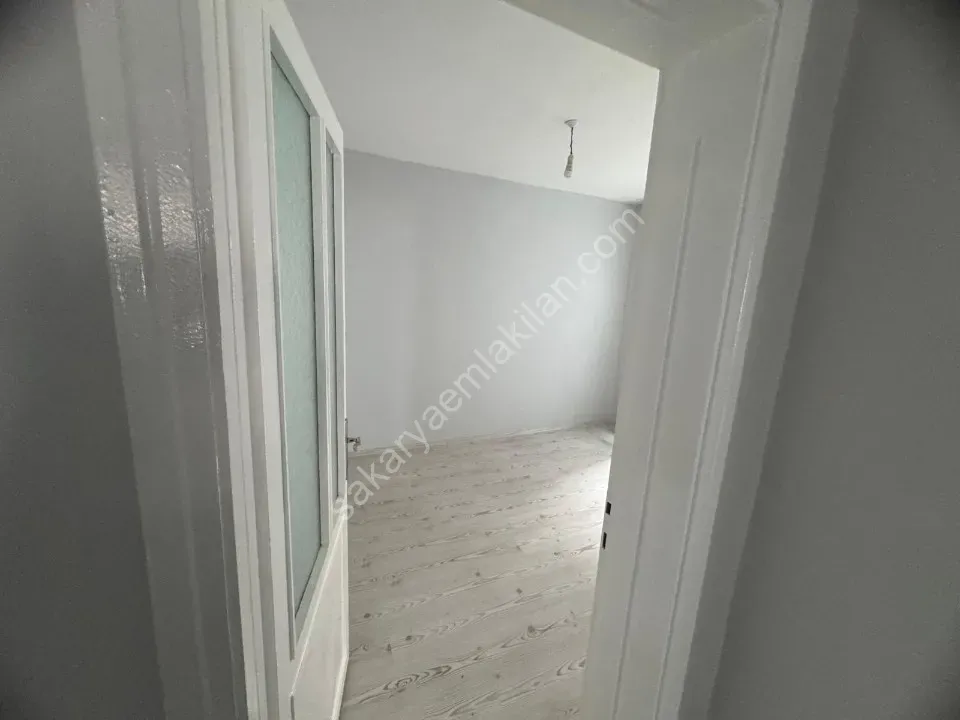 AYDIN EMLAK'TAN KİRALIK DAİRE 2+1 YÜKSEK GİRİŞ - MİTHATPAŞA / ADAPAZARI