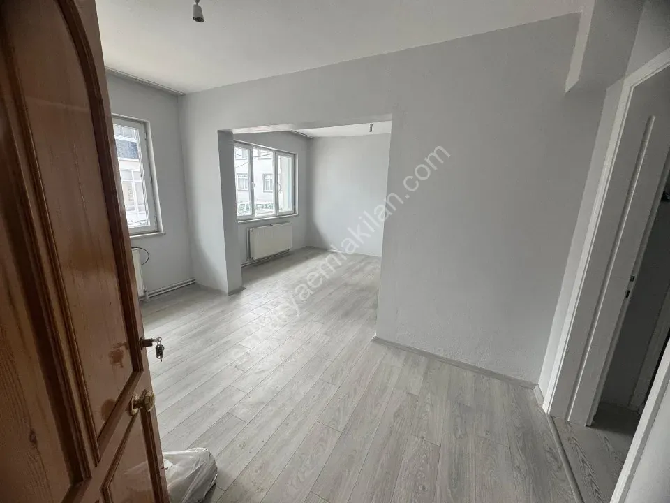 AYDIN EMLAK'TAN KİRALIK DAİRE 2+1 YÜKSEK GİRİŞ - MİTHATPAŞA / ADAPAZARI