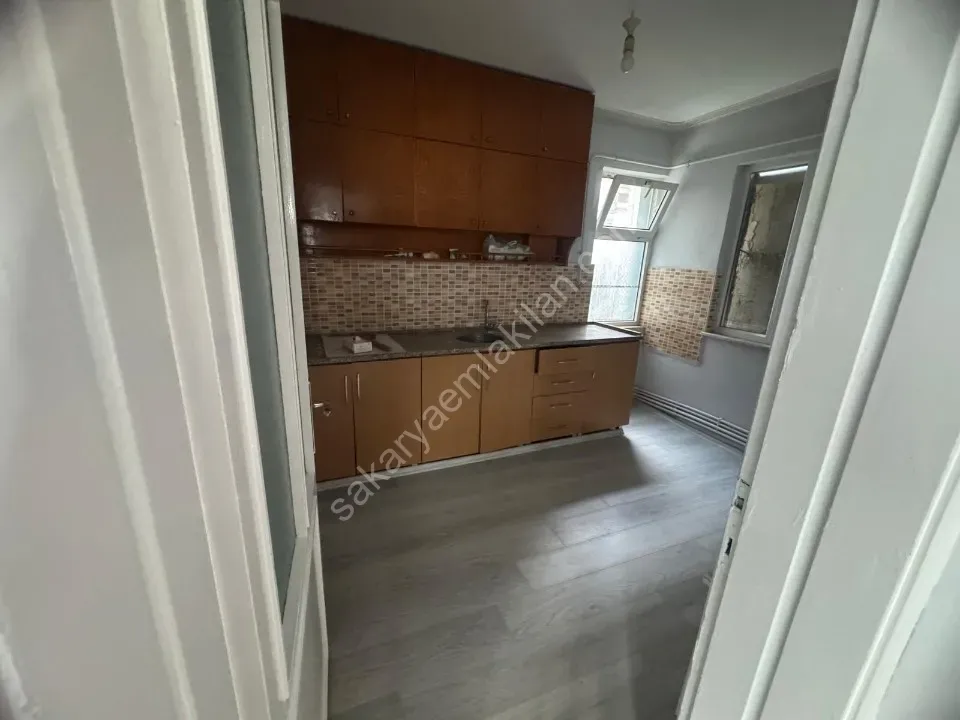 AYDIN EMLAK'TAN KİRALIK DAİRE 2+1 YÜKSEK GİRİŞ - MİTHATPAŞA / ADAPAZARI