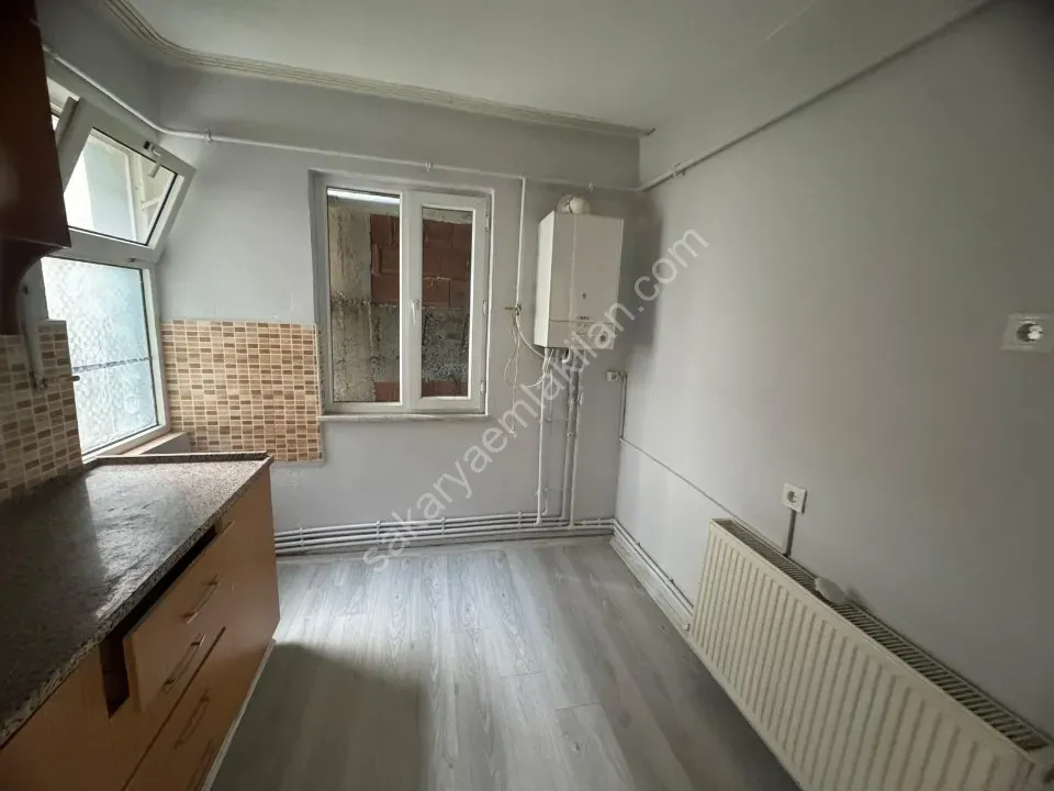 AYDIN EMLAK'TAN KİRALIK DAİRE 2+1 YÜKSEK GİRİŞ - MİTHATPAŞA / ADAPAZARI