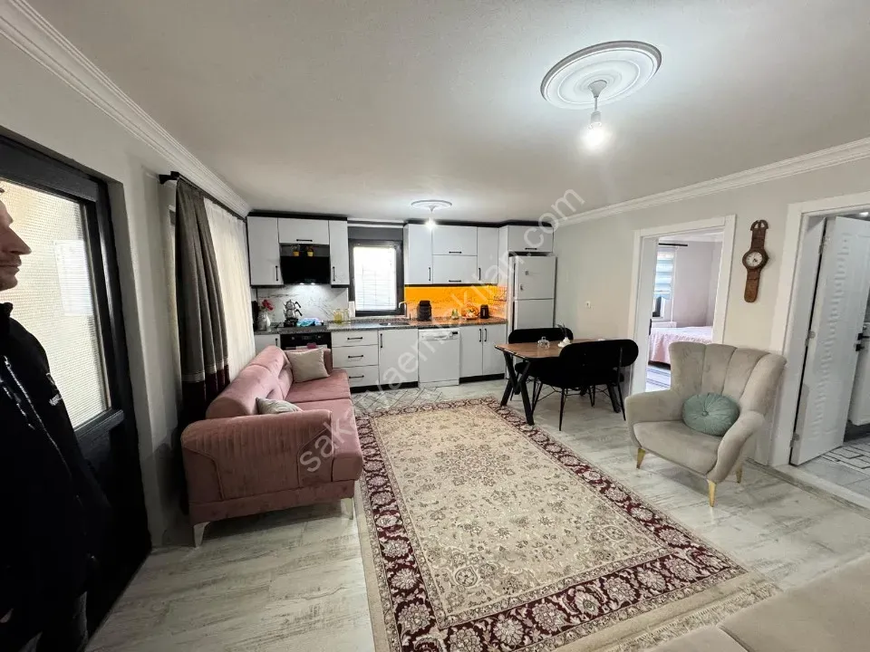 MERKEZ YENİKÖY'DE SATILIK MÜSTAKİL EV