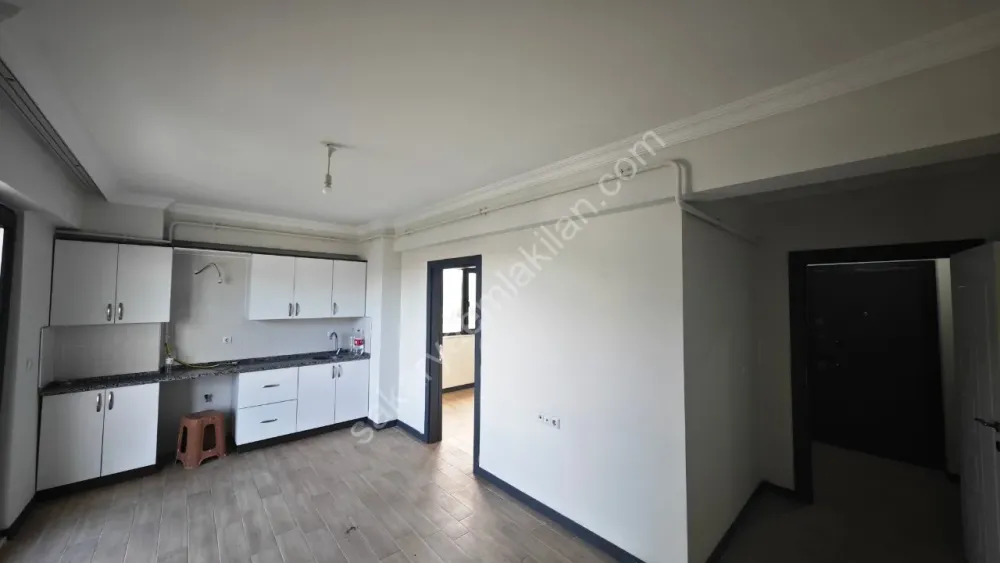 YENİ MAHALLE / AKYAZI KİRALIK HOLLÜ 1+1 DAİRE 3.KAT