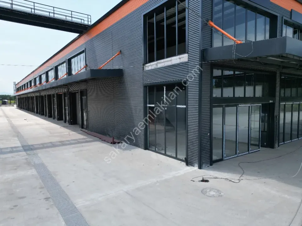 AKYAZI YENİ SANAYİ MERKEZİ SATILIK DÜKKAN 200 m2