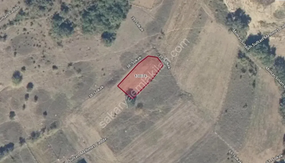 GEYVE DÜZAKÇAŞEHİR'DE 2 KAT KONUT İMARLI HESAPLI MANZARALI 663 m² ARSA