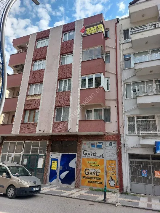 YILDIZ GAYRİMENKUL'DEN KİRALIK DAİRE DOĞUM EVİ İLERİSİ CADDE ÜZERİ