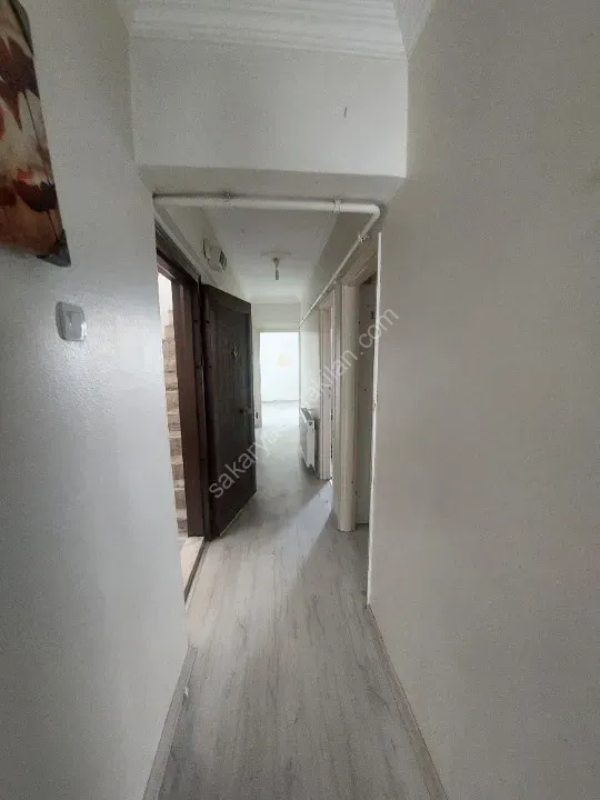 YILDIZ GAYRİMENKUL'DEN KİRALIK DAİRE DOĞUM EVİ İLERİSİ CADDE ÜZERİ