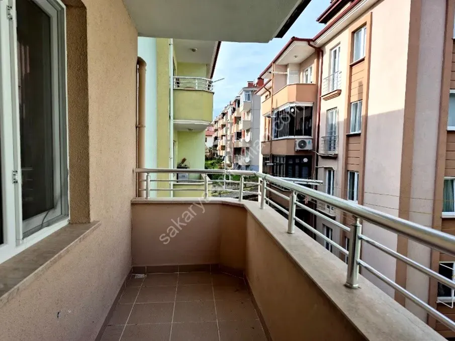 ADAPAZARI CAMİLİ MAHALLESİNDE KİRALIK 3+1 DAİRE