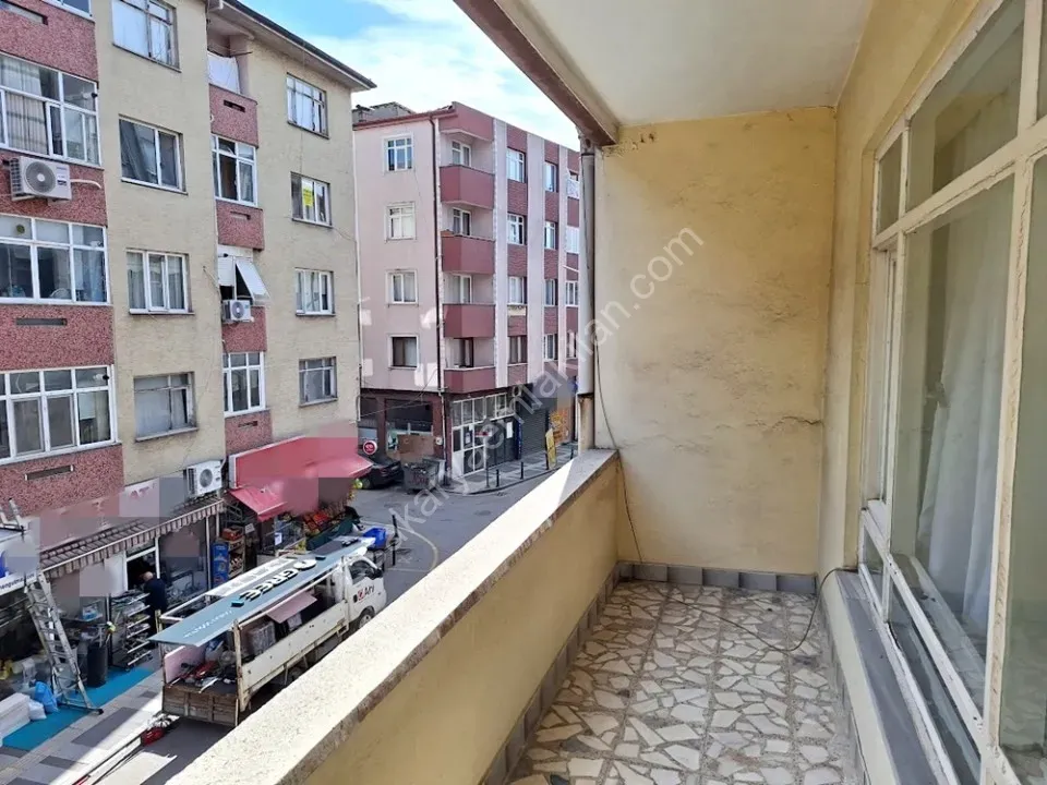 ADAPAZARI YENİDOĞAN MAHALLESİNDE KİRALIK EŞYALI 3+1 DAİRE