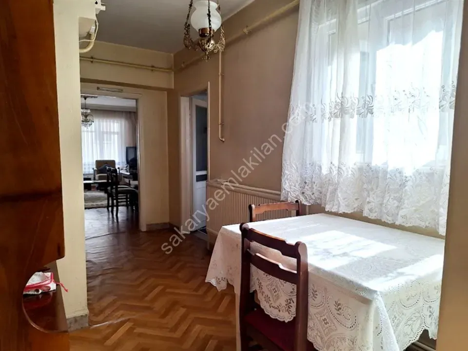 ADAPAZARI YENİDOĞAN MAHALLESİNDE KİRALIK EŞYALI 3+1 DAİRE