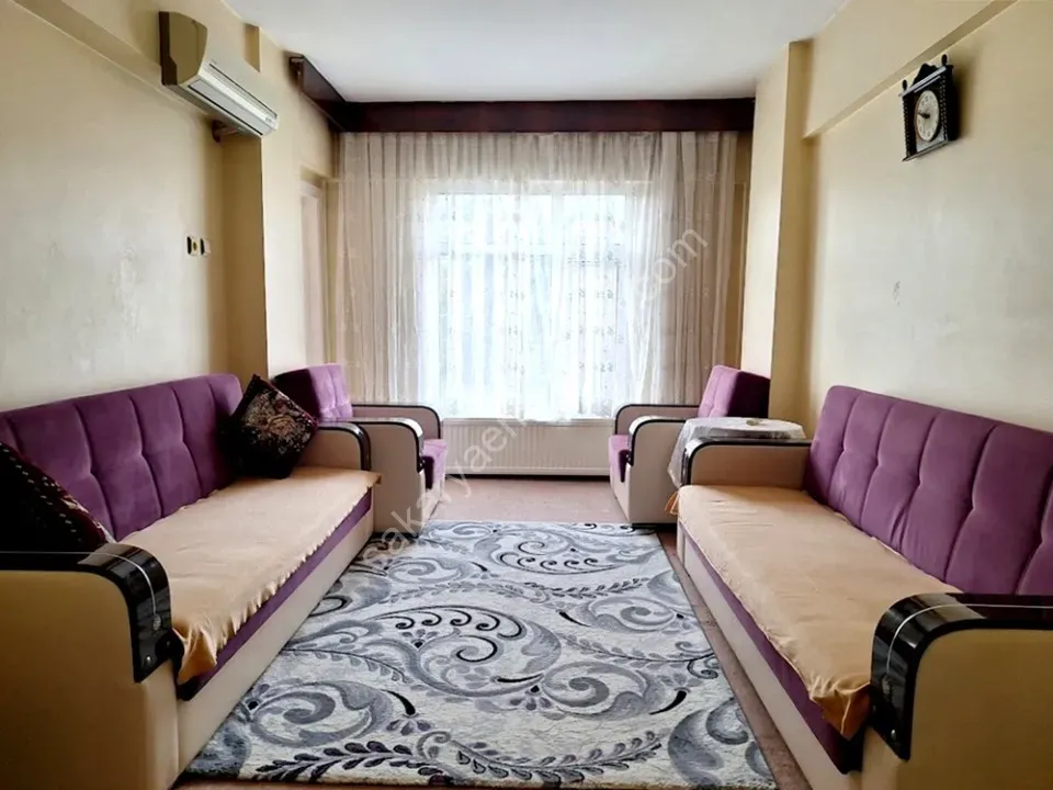 ADAPAZARI YENİDOĞAN MAHALLESİNDE KİRALIK EŞYALI 3+1 DAİRE