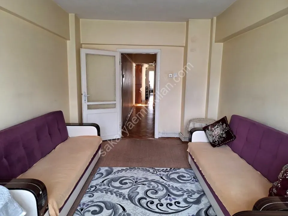 ADAPAZARI YENİDOĞAN MAHALLESİNDE KİRALIK EŞYALI 3+1 DAİRE