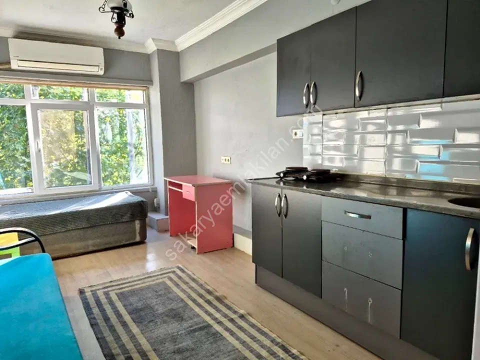 ADAPAZARI MERKEZDE KİRALIK EŞYALI STÜDYO DAİRE