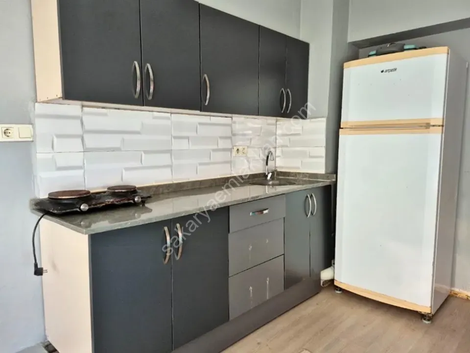 ADAPAZARI MERKEZDE KİRALIK EŞYALI STÜDYO DAİRE