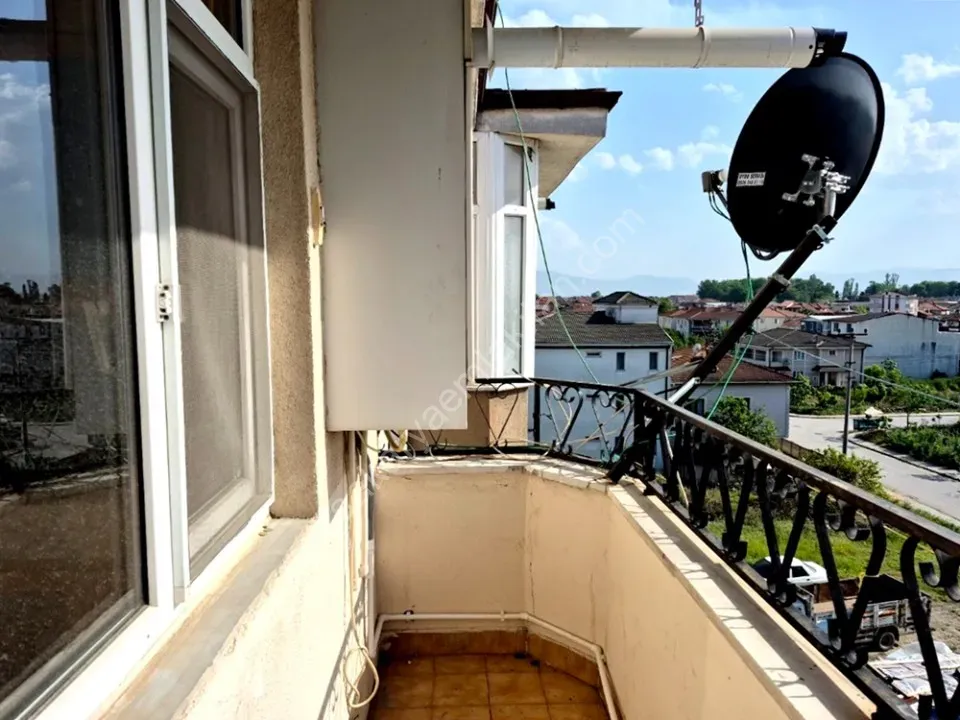 ADAPAZARI YAĞCILAR MAHALLESİNDE SATILIK 3+1 DAİRE