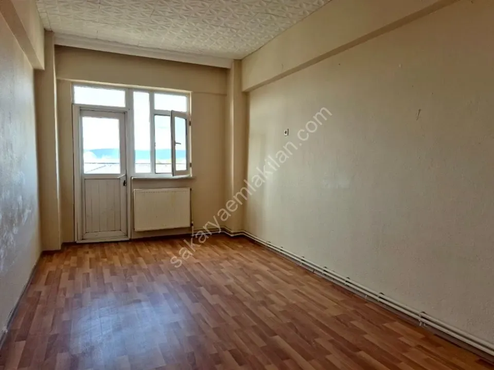 ADAPAZARI YAĞCILAR MAHALLESİNDE SATILIK 3+1 DAİRE